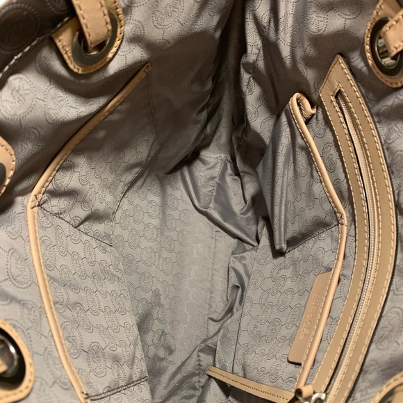 Like New Michael Kors Tote Handbag - Picture 15 of 15